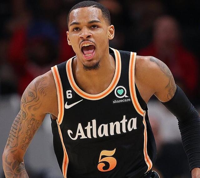 多名球员的 多名球员的